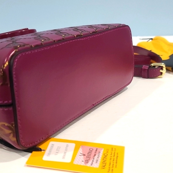 SALE! ✅ Valentino Diana Logo-Adorned Leather Bag Magenta / Gold ✨ NWT - Picture 12 of 13
